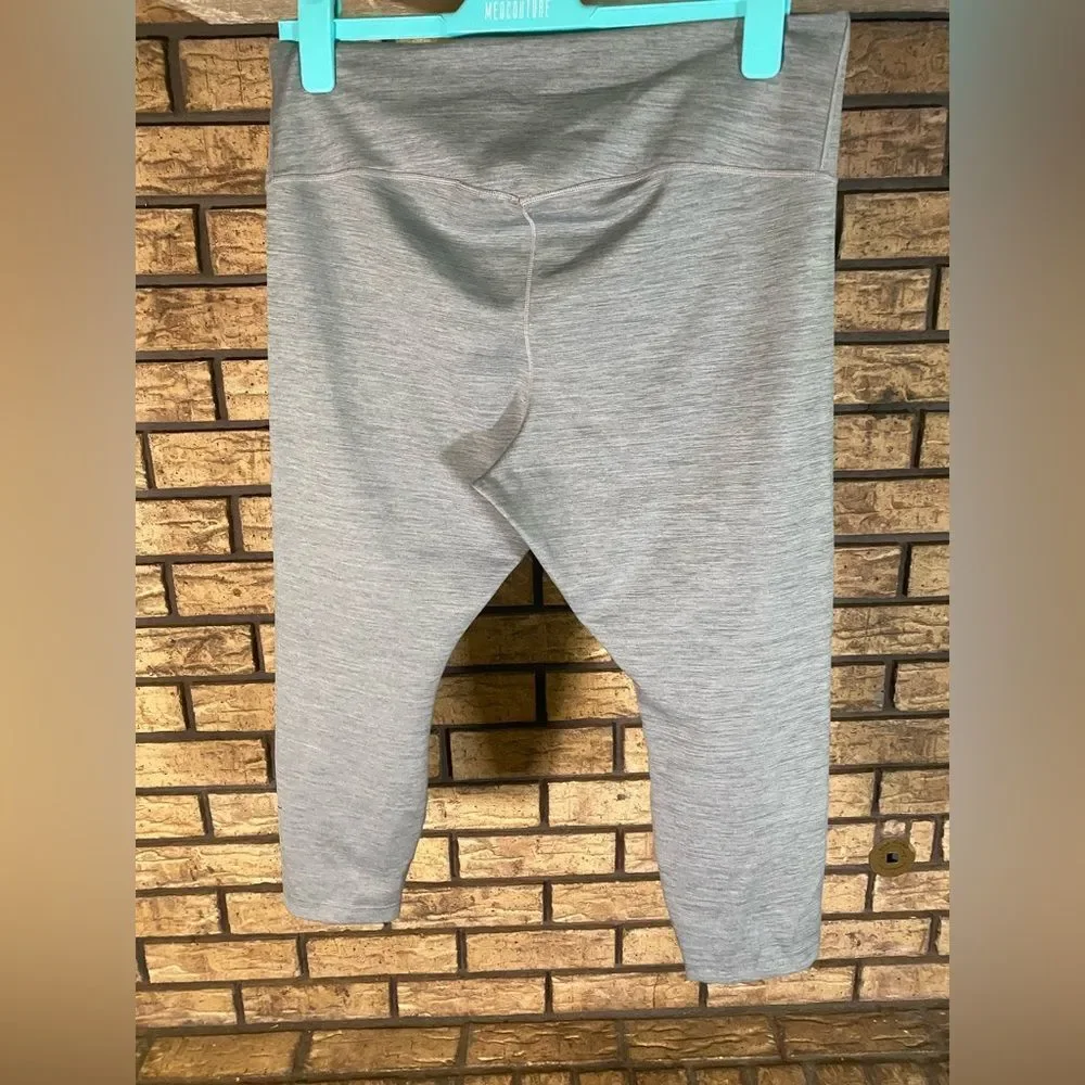 Grey‎ Nike leggings